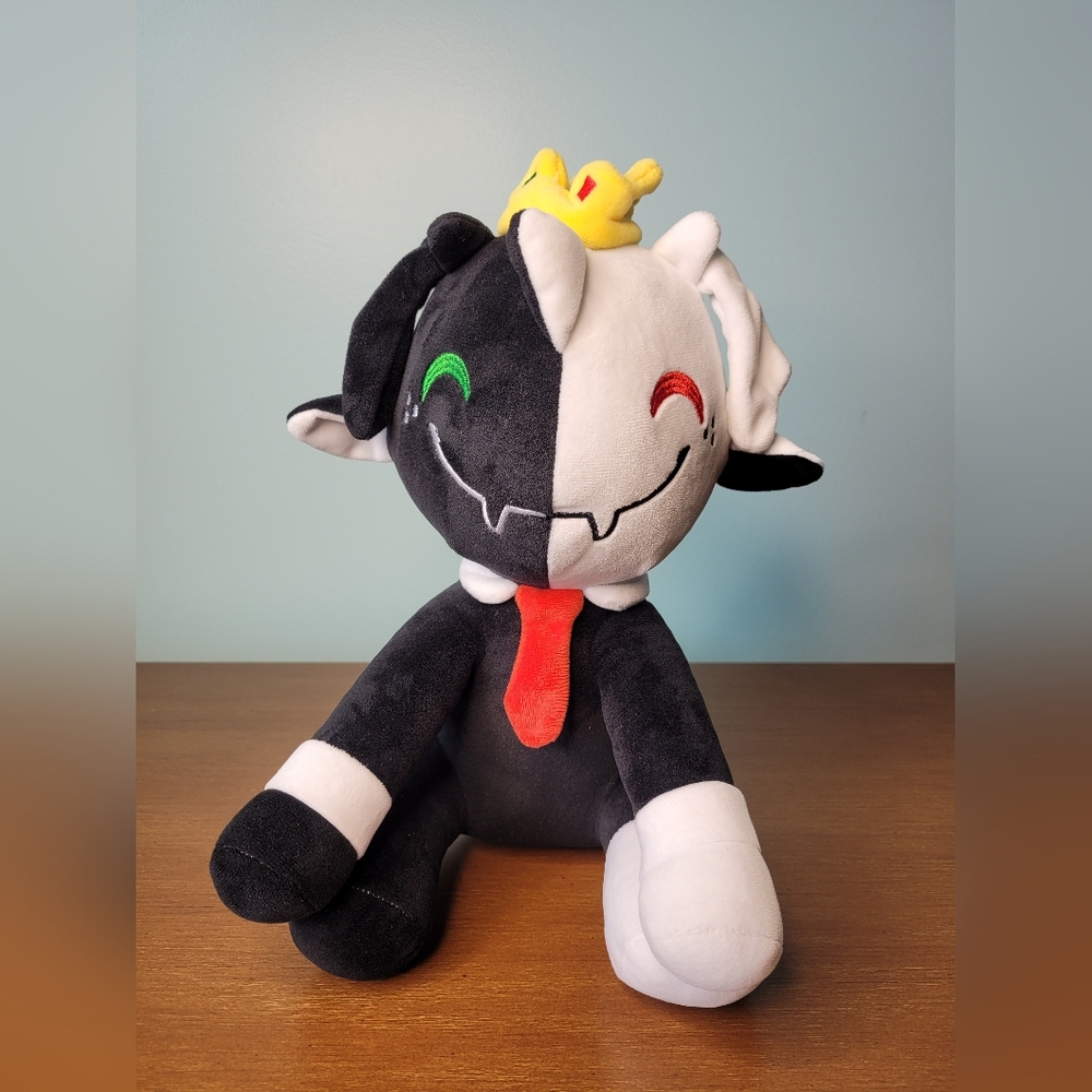 Ranboo Sit Plush Youtooz Limited Edition 12” Black and White with Yellow Crown
